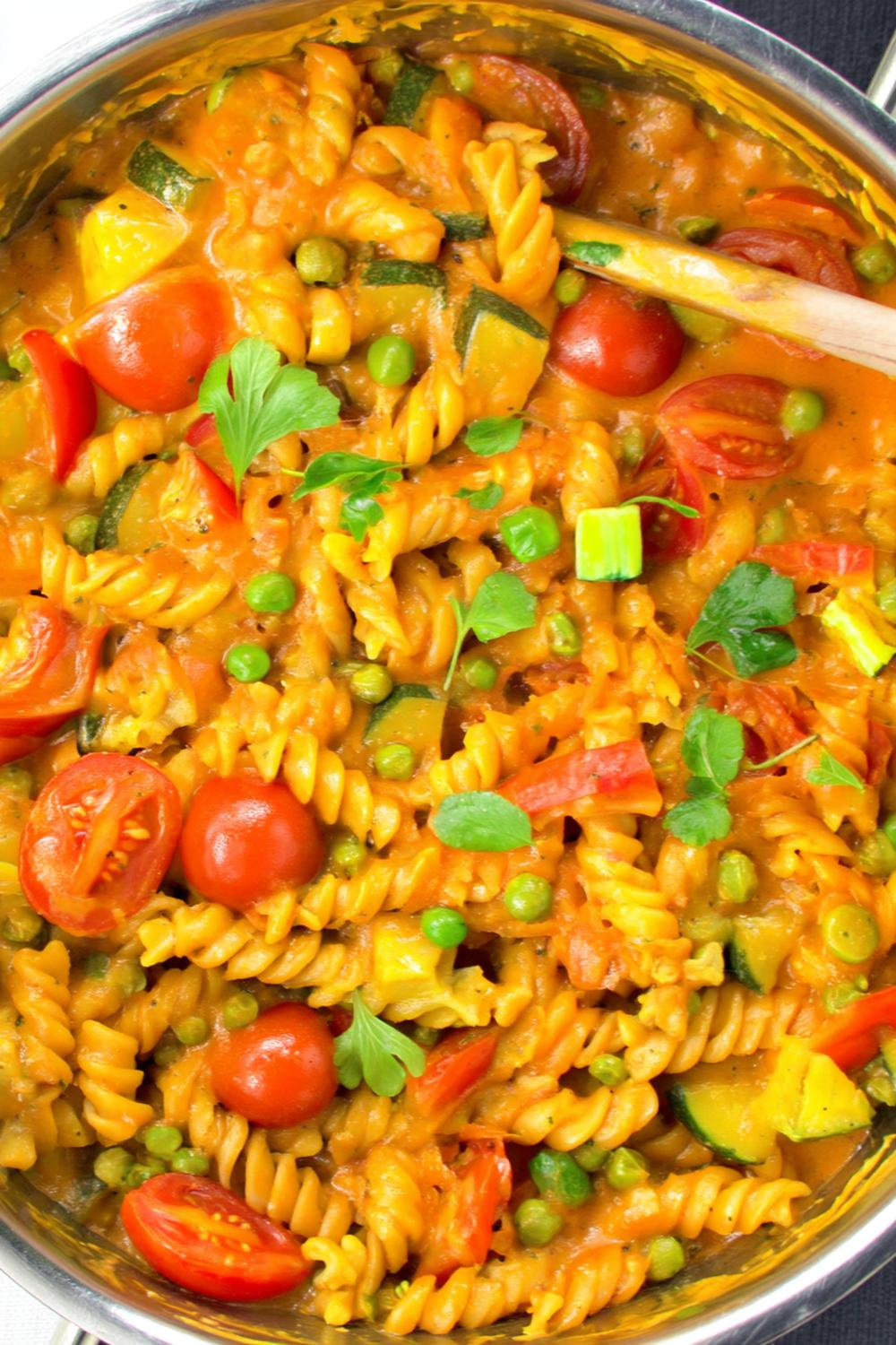 Mediterrane Fusilli Tomaat Basilicum