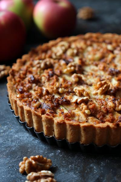 12. Appeltaart recept met walnoten en rustieke, grove kruimels