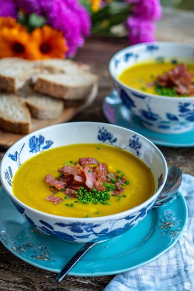 15. Authentiek erwtensoep recept met spekblokjes voor rokerige randjes