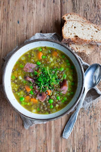 16. Authentiek erwtensoep recept met rookvlees als alternatief voor rookworst