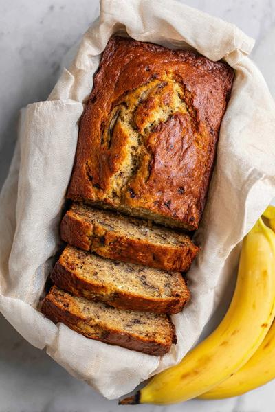 8. Bananenbrood recept met Griekse yoghurt voor extra smeuïg midden