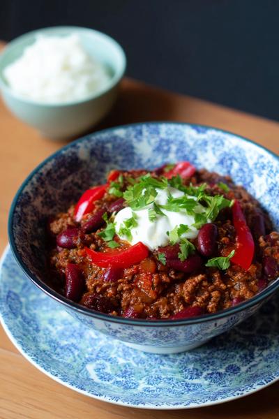 1. Chili con carne recept met rode kidneybonen en glanzende tomatensaus