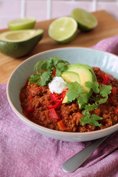 22. Chili con carne recept met avocadoroos en limoengroen contrast