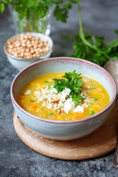 16. Erwtensoep recept met gerst of parelcouscous voor extra bite