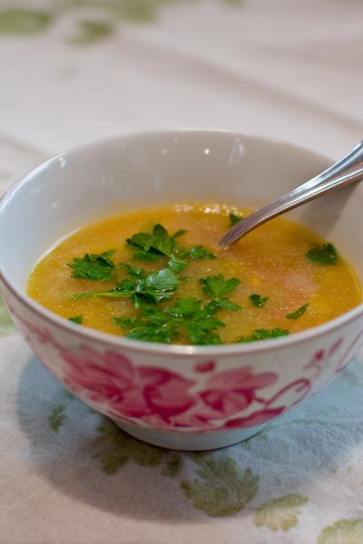 3. Snelle erwtensoep recept met kant-en-klare bouillon en soepgroente