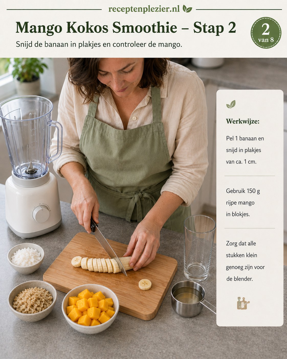 Banaan in plakjes gesneden voor mango kokos smoothie als gezond ontbijt meal prep