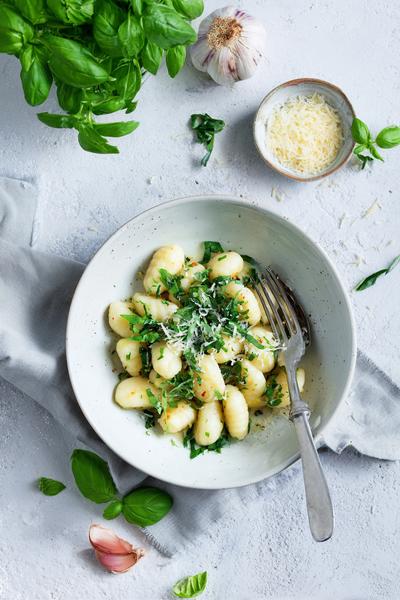 1. Gnocchi recept met boter-salie en citroenrasp