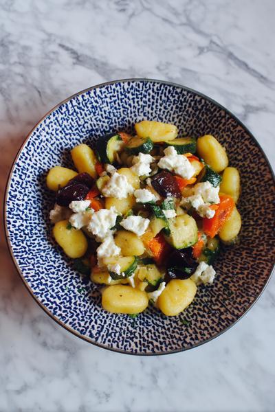 17. Gnocchi recept als plaat-gnocchi met groenten en feta