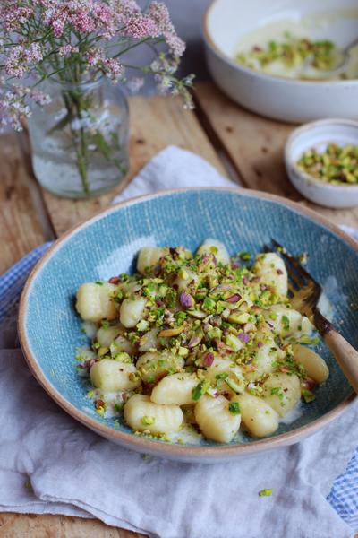 21. Gnocchi recept met biet, geitenkaas en pistache