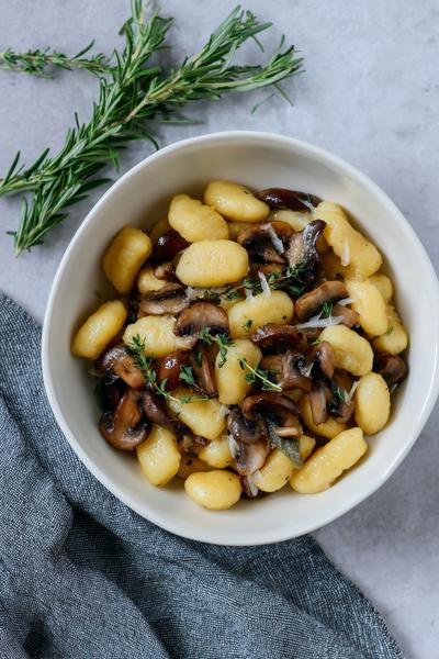 5. Gnocchi recept met knoflookchampignons en tijm