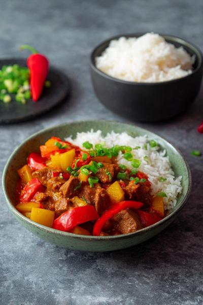 13. Goulash recept met pittige paprika en chilivlokken