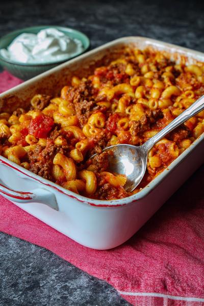 6. Goulash recept in de oven met gietijzer en korstvorming