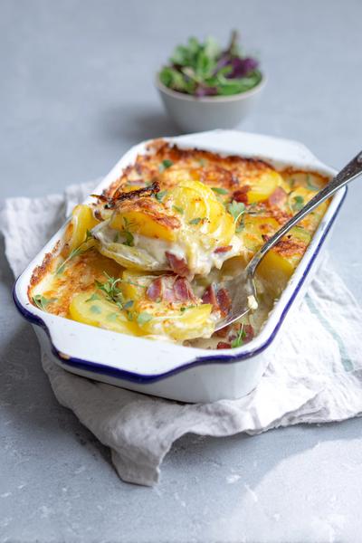 19. Hollandse ovenschotel recept met kapucijners, spek en mosterdjus
