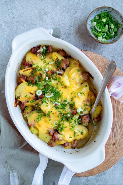 2. Hollandse ovenschotel recept met prei, hamblokjes en kaassaus
