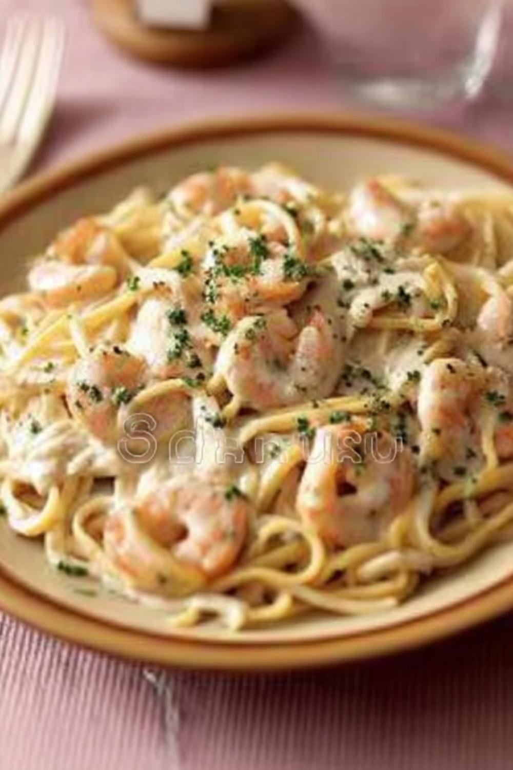 Spaghetti met garnalen en room