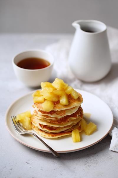 23. Pannenkoeken met ananas en rum-rozijn