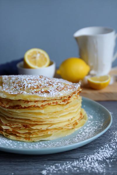 10. Pannenkoeken recept met citroenrasp en poedersuiker-sneeuw