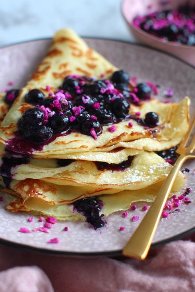13. Pannenkoeken recept met blauwe bessen en paarse spikkels
