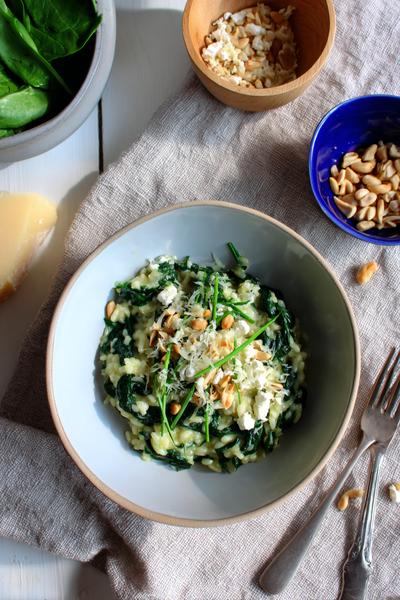 13. Risotto recept met spinazie: donkergroene swirl en geitenkaas